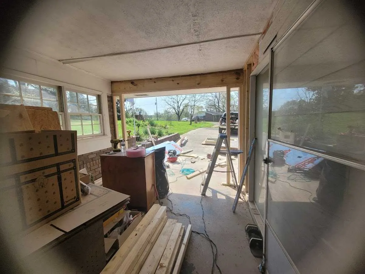 Air movers and dehumidifier for Water Mitigation Services in Atchison